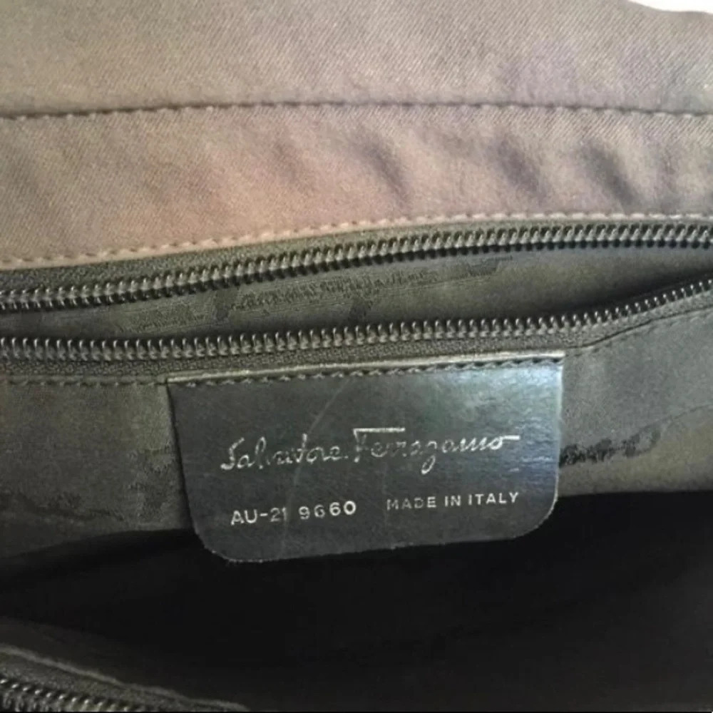 SALVATORE FERRAGAMO Chain Link Shoulder Bag Brown - Picture 5 of 10